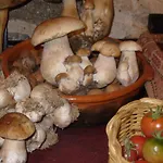 La De Inn Pedrazales