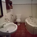 Inn La De