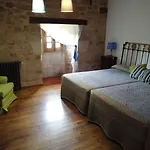 La De Estalagem Pedrazales