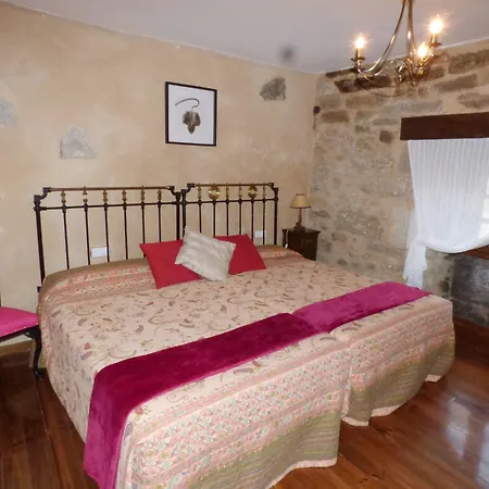 La De Estalagem Pedrazales